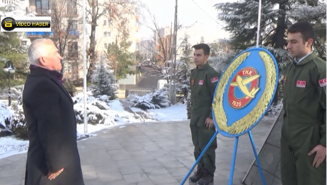 THK 92. Y&inodot;l&inodot;na Girmenin Gururunu Ya&scedil;&inodot;yor